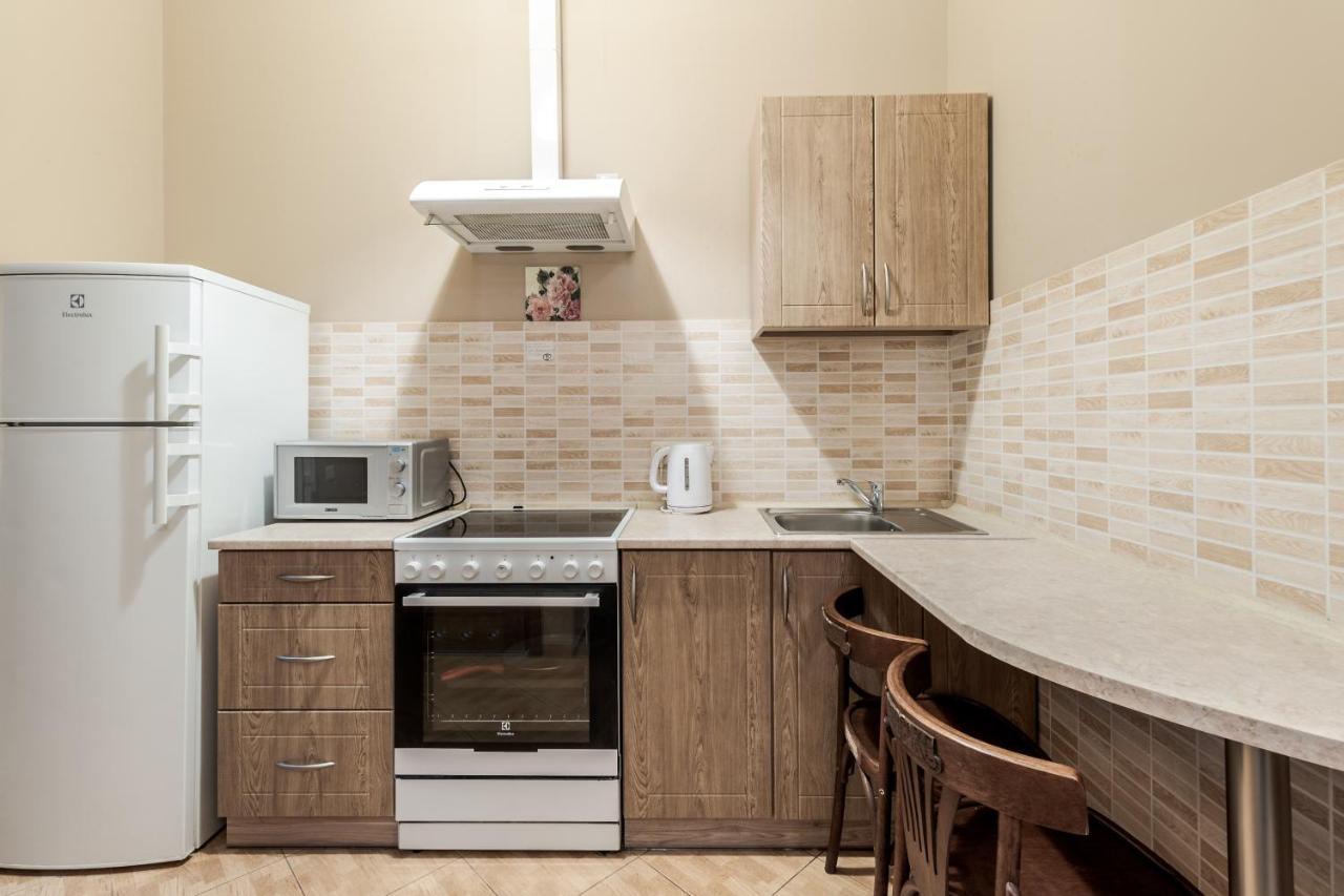 Apartment On Stavropihiiska Street 3 Lviv Bagian luar foto