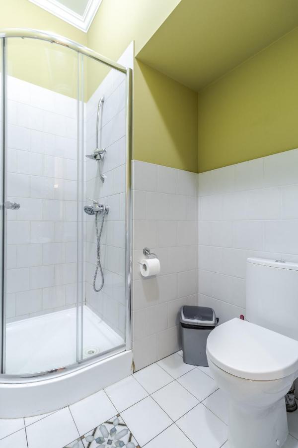 Apartment On Stavropihiiska Street 3 Lviv Bagian luar foto