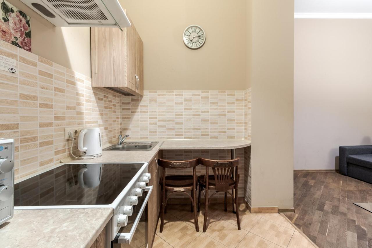 Apartment On Stavropihiiska Street 3 Lviv Bagian luar foto